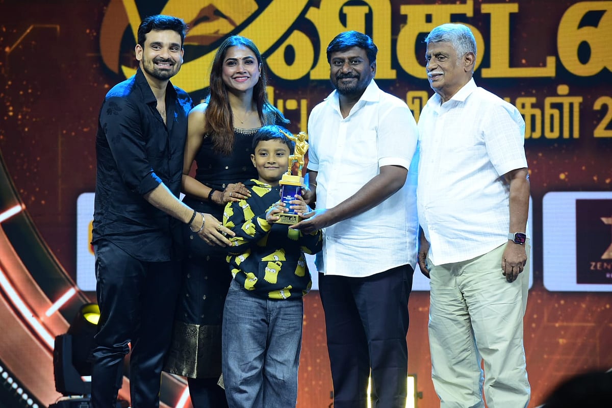 `சட்டமன்றத்துக்கே போய் பேசினாலும்... முதல் மேடை, முதல் நம்பிக்கை கொடுத்தது விகடன் தான்! - ராஜ்மோகன்