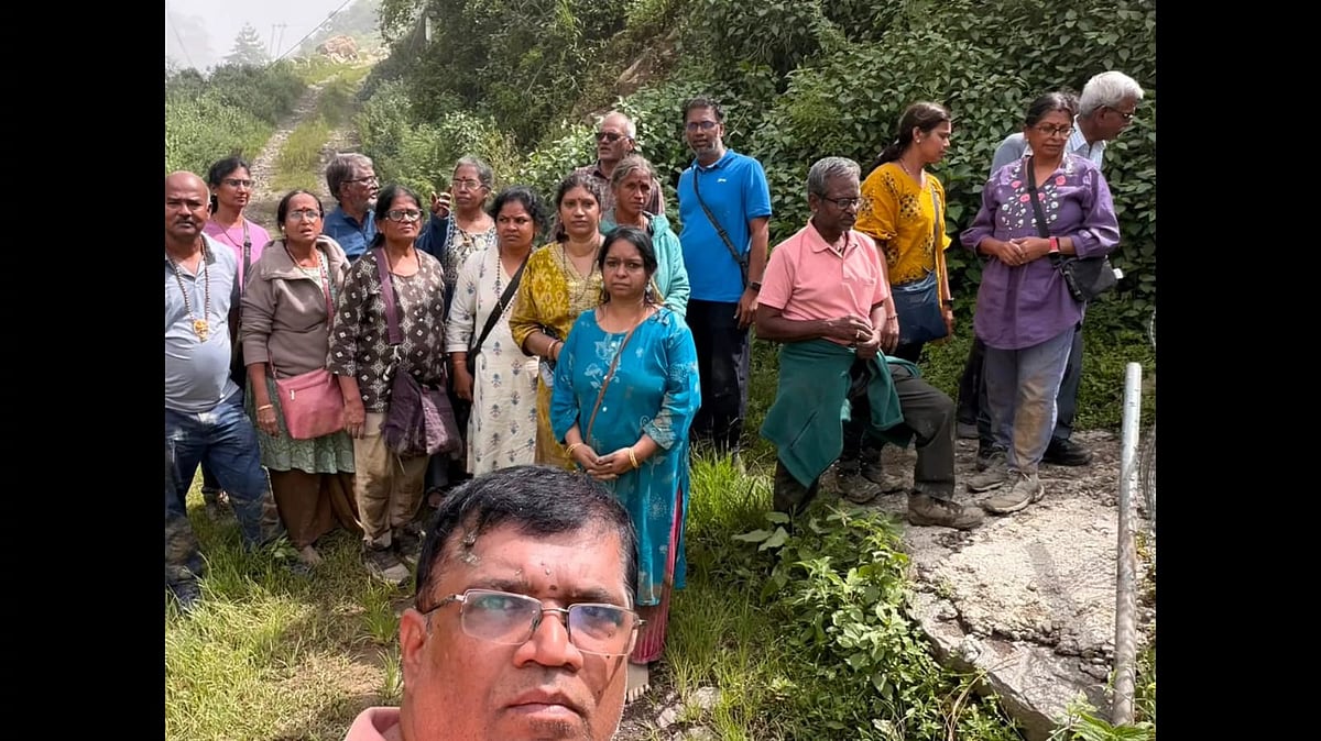 கும்பகோணம் டிராவல்ஸ் மூலம் நேபாள் சென்றவர்கள்
