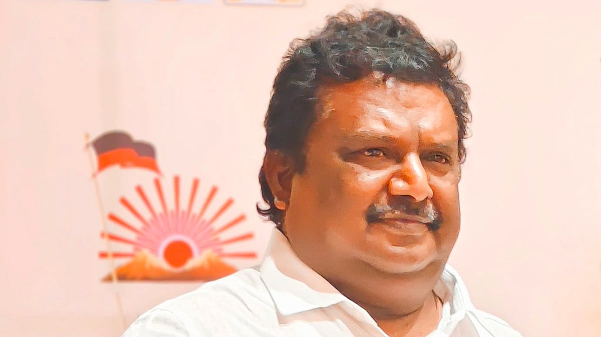 எஸ்.எஸ்.சிவசங்கர் : `மோசடி புகாரால் சட்டமன்றத்துக்கு ஆப்சென்டா? - பின்னணி என்ன?