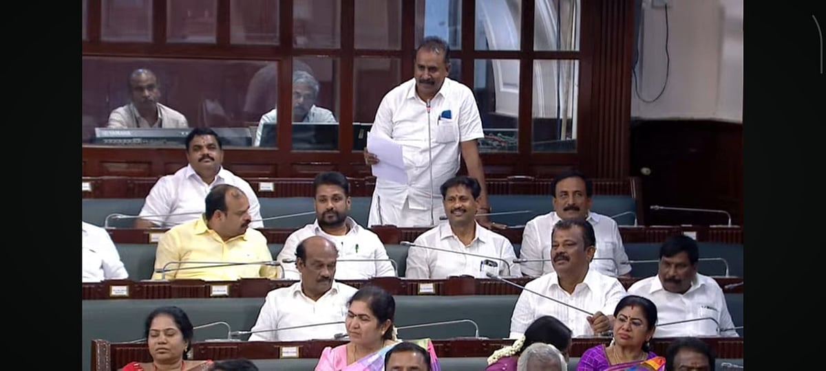 கல்யாண வீடு, கோவில் திருவிழாலாம்போகணும்; MLA சம்பளத்தை உயர்த்தி கொடுங்க! - எஸ்.பி.வேலுமணி கோரிக்கை