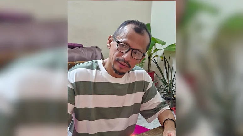வீட்டிக்கு வெளியில் மது அருந்தியதை தட்டிக்கேட்ட மணிப்பூர் பாடகர் - அடித்து கொன்ற ஹோட்டல் ஊழியர்கள்