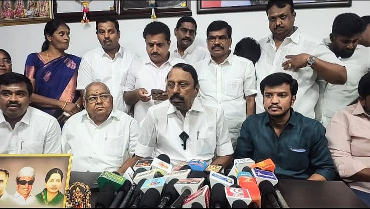 ``தமிழ்நாடு முதலமைச்சர் விஜய் போல வேண்டுமென்று வடநாட்டில் ஏங்குகிறார்கள்- அமைச்சர் செங்கோட்டையன்