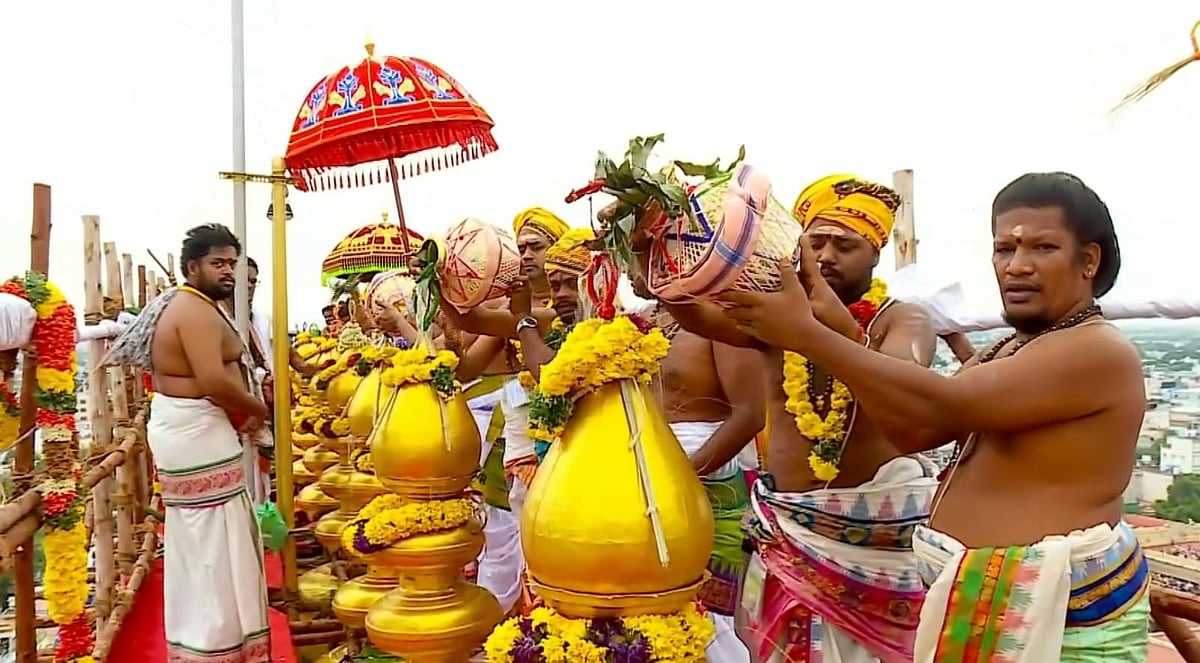 மீனாட்சியம்மன் கோவில் குடமுழுக்கு