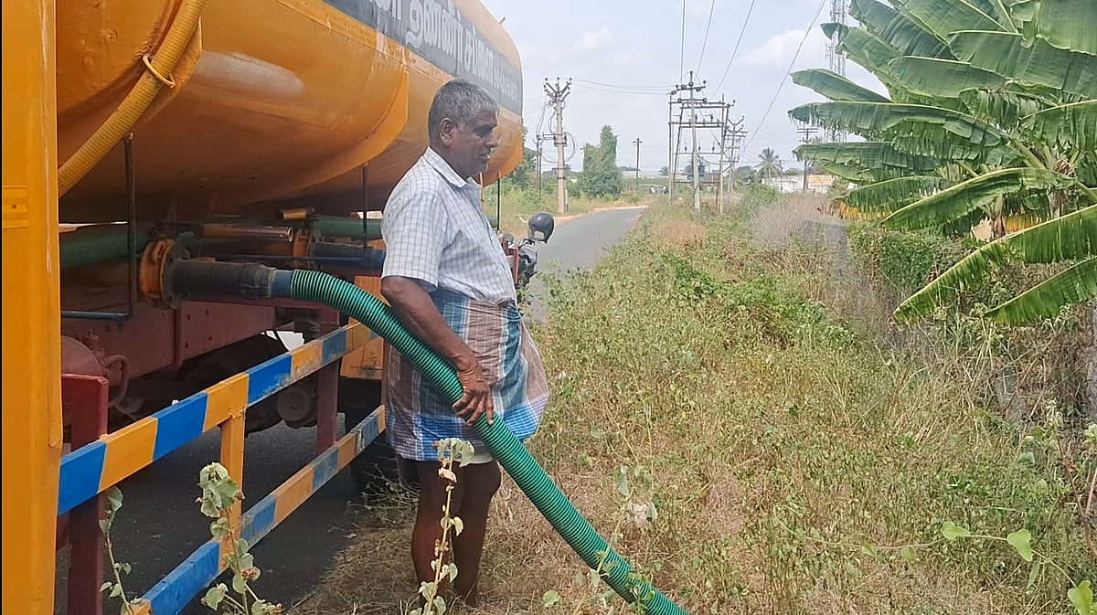 தண்ணீரை விலைக்கு வாங்கும் விவசாயிகள்