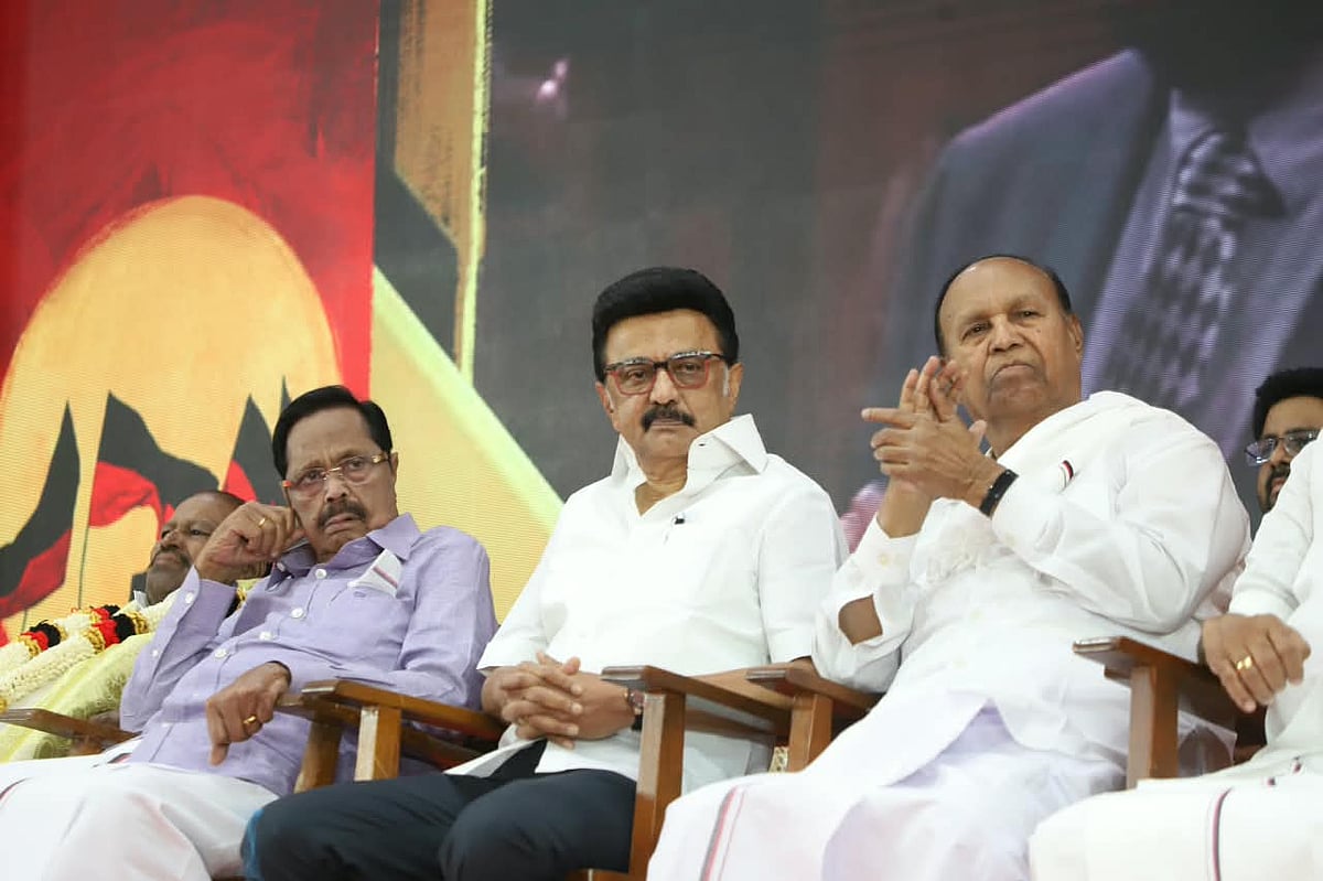 ஒண்ணு அரிவாள் வெட்டு; இன்னொன்னு மின்வெட்டு; ரெண்டுக்கும்தான் போட்டியே! - ஸ்டாலின் விமர்சனம்
