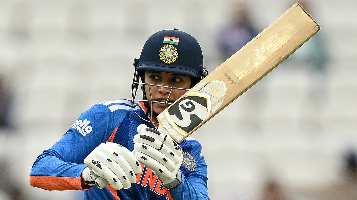 மகளிர் T20I: `அதிக ரன்கள் குவித்தவர்... - வரலாற்றுச் சாதனை படைத்த ஸ்மிருதி மந்தானா