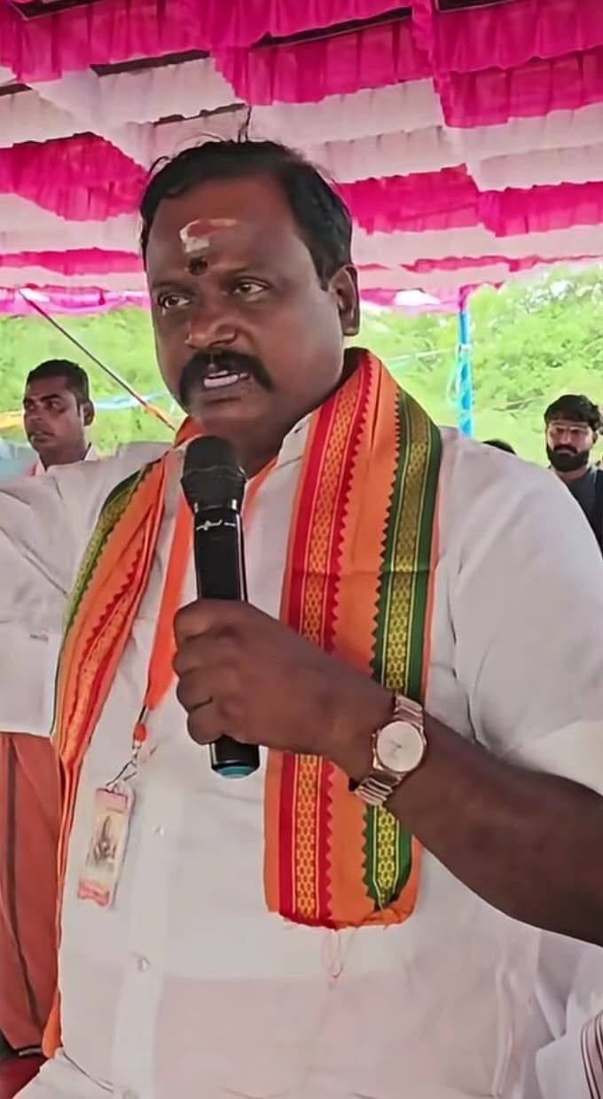 முத்துப்பேட்டை விநாயகர் ஊர்வலத்தில் பேசும் கருப்பு முருகானந்தம்