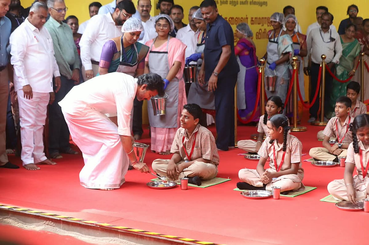 பெருந்தலைவர் காமராஜர் காலை உணவுத் திட்டம்