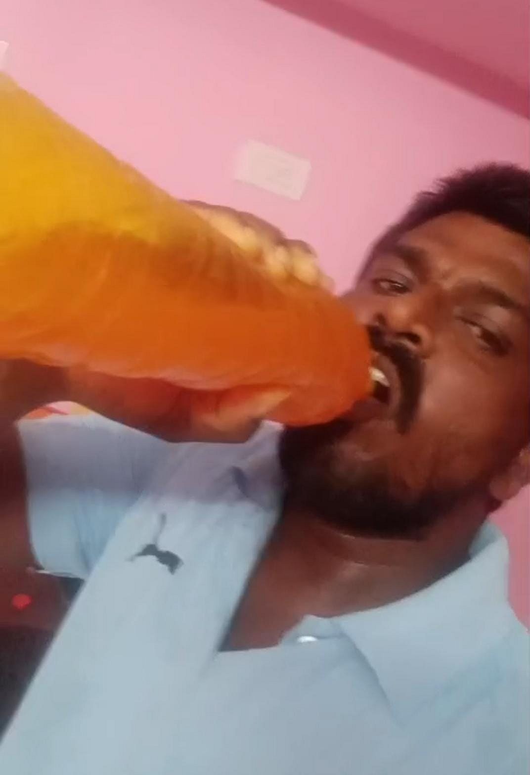 விஷமருந்திய முத்துக் குமரன்