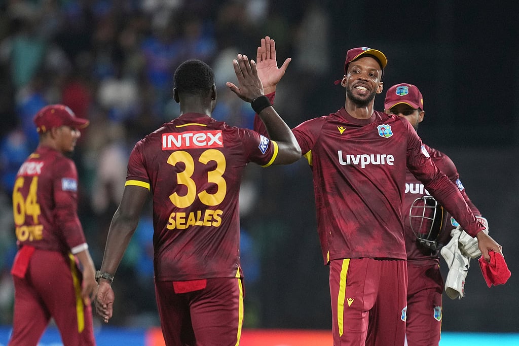 `கதை இன்னும் முடியல- 15,000 ODI ரன்கள்… சதம் அடித்து மாஸ் காட்டிய கோலி; வீழ்ந்த வெஸ்ட் இண்டீஸ்!