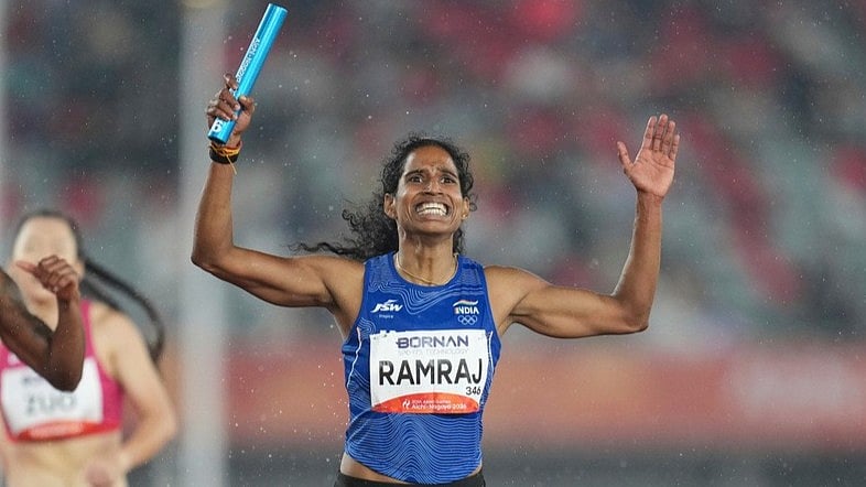 Asian Games: இந்திய அணிக்கு தங்கப்பதக்கம்; வெள்ளி, வெண்கலம், தங்கம் வென்ற தமிழக வீராங்கனை வித்யா!