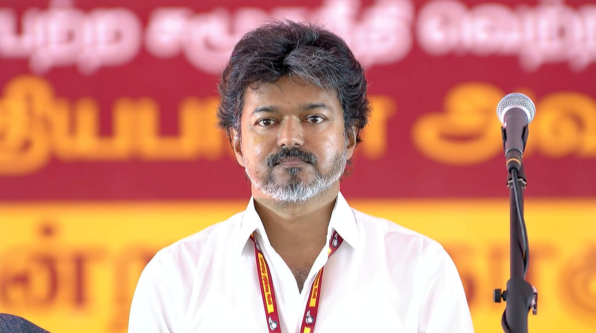 தீயசக்தி திமுகவுக்கும், துரோகி `மற்றும் பலருக்கும் ஓட்டு போடாதீங்க - தாராபுரத்தில் முதல்வர் விஜய்