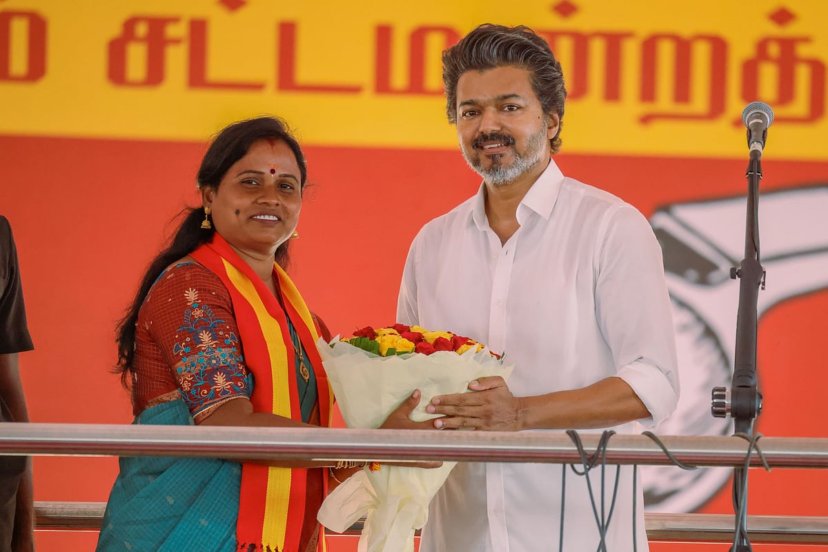 தவெக அமைச்சரவையில் இணையும் சௌமியா அன்புமணி? - விஜய்யின் மதுராந்தகம் பிளான்!