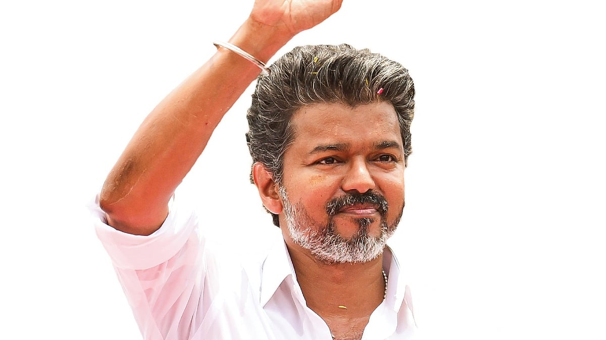 `அதிமுகவும், தவெகவும் ஒன்று என்றால் தவெகவை கலைத்து விடுங்கள்!’ - முதல்வர் விஜய்யை தாக்கும் அதிமுக