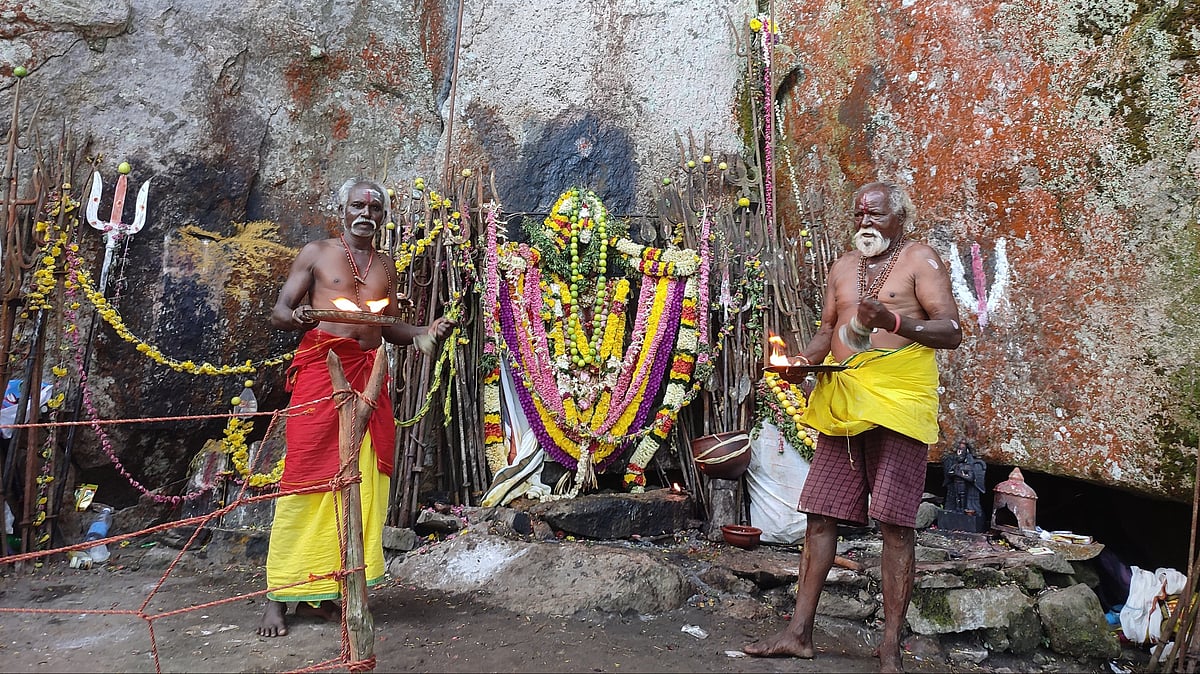 கோவை : பெருமாள்முடி, மேல்முடி கோவில்களுக்கு செல்ல பக்தர்களுக்கு கட்டுப்பாடு – காரணம் என்ன? 