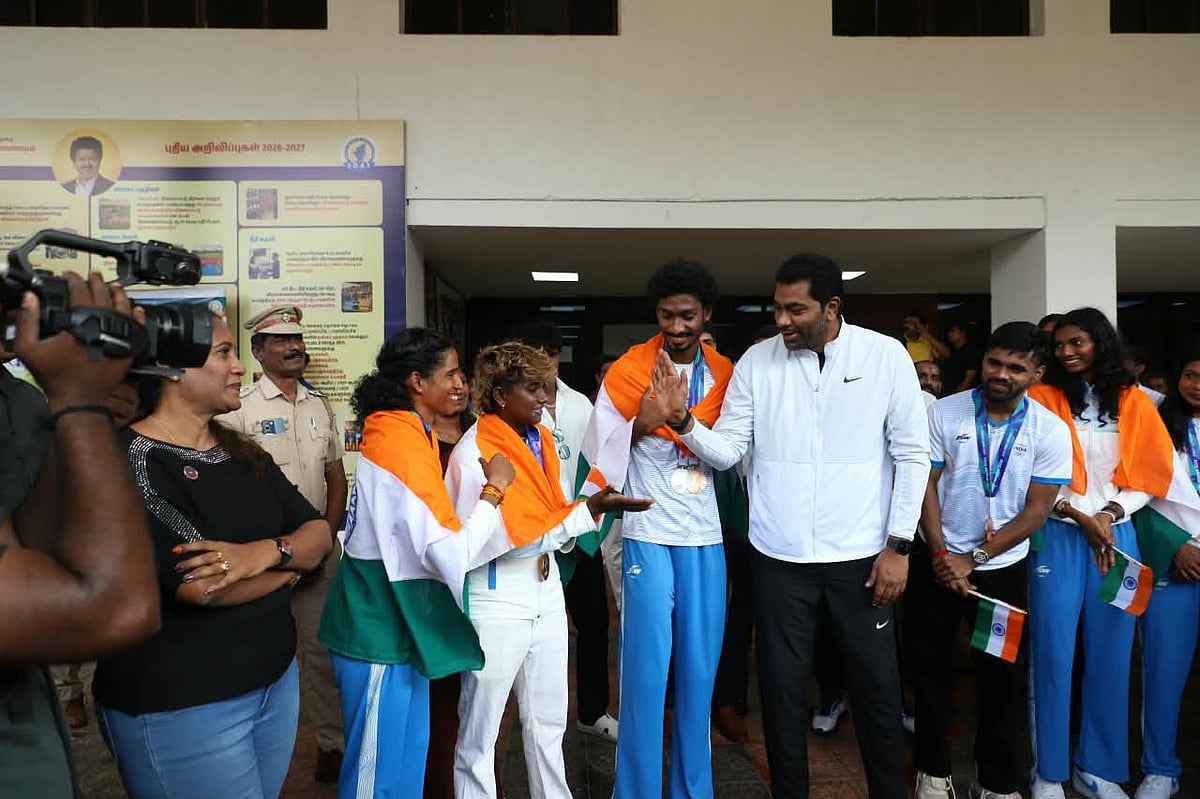 Asian Games: பதக்கம் வென்ற தமிழ்நாடு வீரர், வீராங்கனைகளுக்கு உற்சாக வரவேற்பு | Photo Album