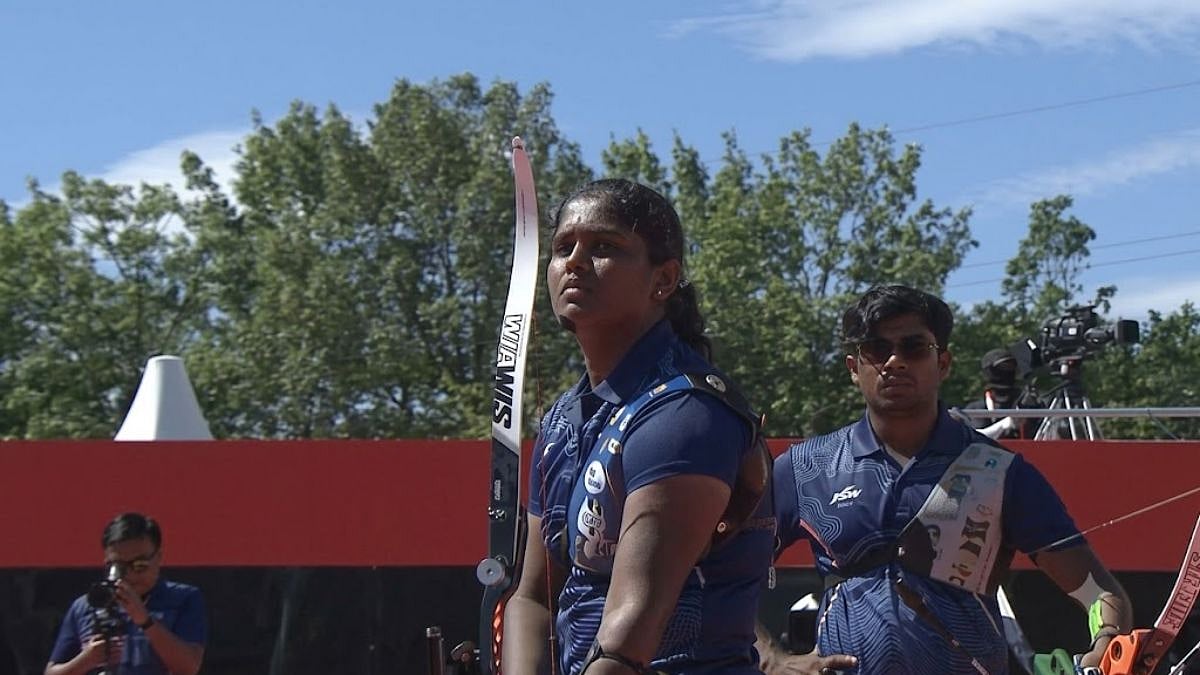 Asian Games: `குறி வைச்சா..! - 17 வயதில் கும்கும் மோஹோத் `தங்க வெற்றி; ஒலிம்பிக் வரை பேசும் கதை!