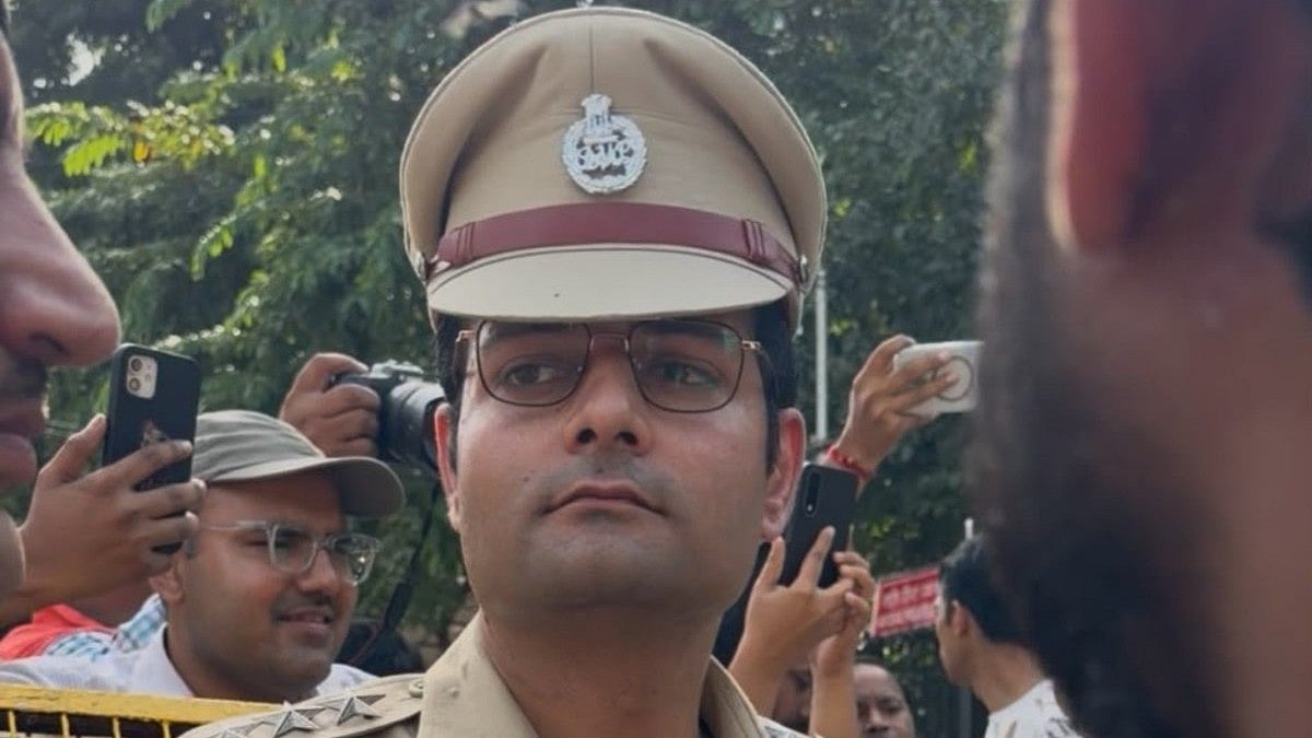 ஏசிபி விவேக் பகத்