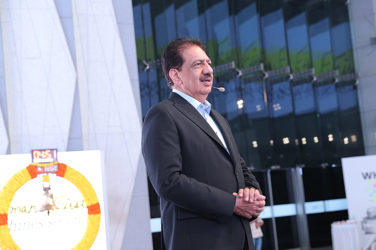 விநீத் நாயர்