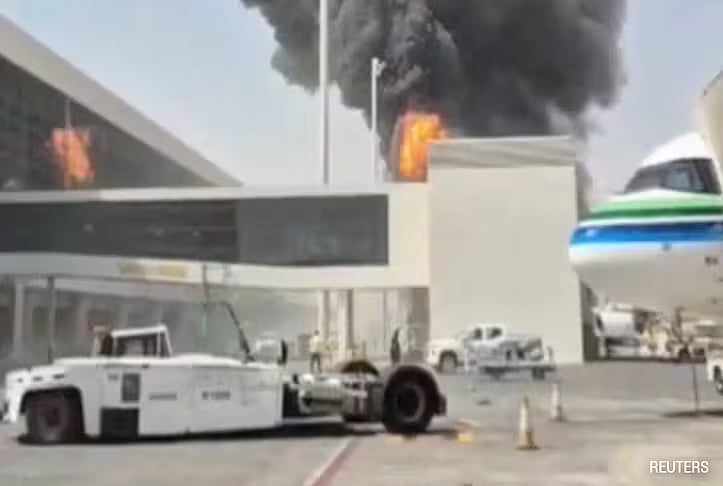 சவுதி அரேபிய விமான நிலையத்தில் ஏவுகனை தாக்குதல்: 12 பேர் பலி, 300 பேர் காயம்; ட்ரம்ப் சொல்வது என்ன?