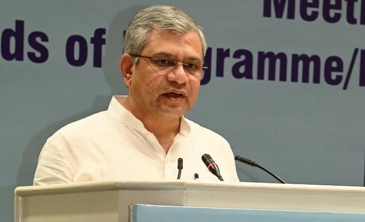 அஸ்வினி வைஷ்ணவ்