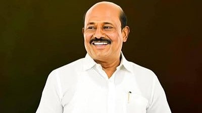 தமிழ்நாடு வணிகர் சங்கங்களின் பேரமைப்பு தலைவர் விக்கிரமராஜா