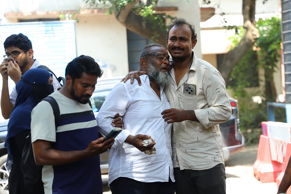 பாட்ஷாவின் குடும்பத்தினர்