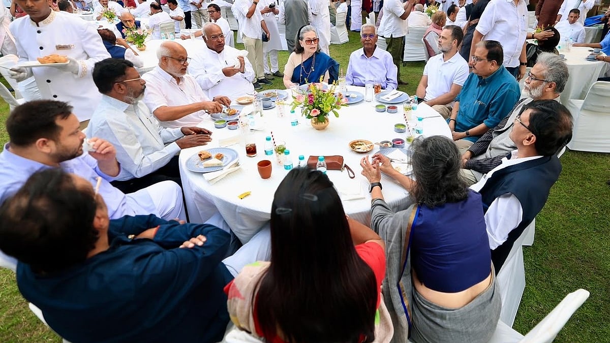மோடியும், ஷாவும் பயப்படும் காலம் இது - ராகுல் காந்தி தேநீர் விருந்தில் இந்தியா கூட்டணி தலைவர்கள்!