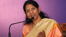 புதிய தலைமைச் செயலகம்: 'தமிழ்நாட்டில் நடப்பது மக்கள் ஆட்சியா, ஜோதிடர் ஆட்சியா?'- கனிமொழி கேள்வி