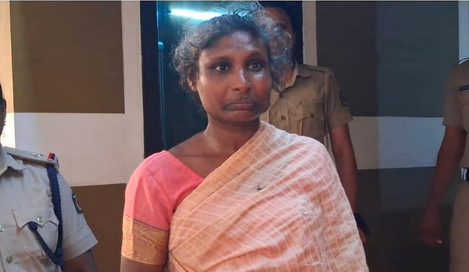 காதலனுடன் தனிமையில் இருந்தபோது அழுத 8 மாத குழந்தை கொலை; 3 ஆண்டுகளுக்குப் பின் தாய் சிக்கியது எப்படி?