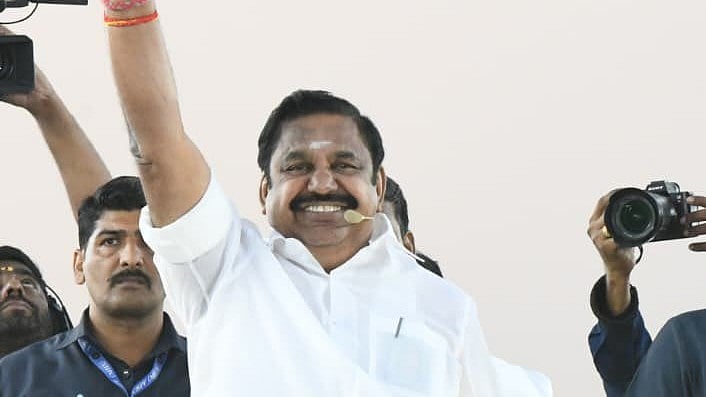 "பெண்களே, சிறுமிகளே... உதவி செய்வதாக தவெகவினர் வந்தால் காவல்துறையை அணுகுங்கள்!"- எடப்பாடி பழனிசாமி