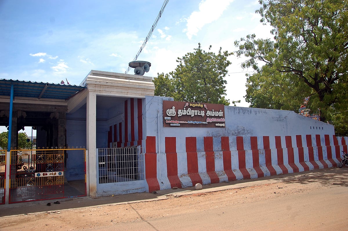 திருநெல்வேலி: திருமண வரம், குழந்தை வரம் அருளும் வல்லநாடு ஸ்ரீ தம்பிராட்டி அம்மன் திருக்கோயில்! Album